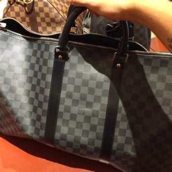 why buy louis vuitton in hawaii